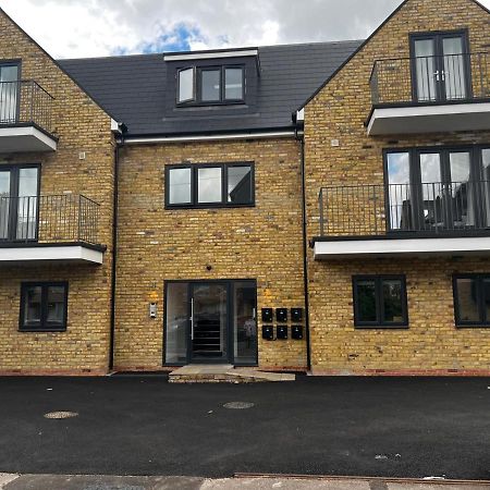 Skyvillion - London Enfield Chase Apartments With Parking & Wifi Zewnętrze zdjęcie