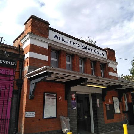 Skyvillion - London Enfield Chase Apartments With Parking & Wifi Zewnętrze zdjęcie