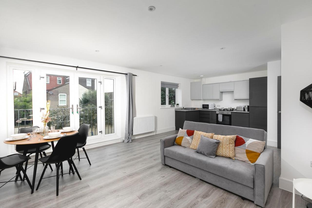 Skyvillion - London Enfield Chase Apartments With Parking & Wifi Zewnętrze zdjęcie