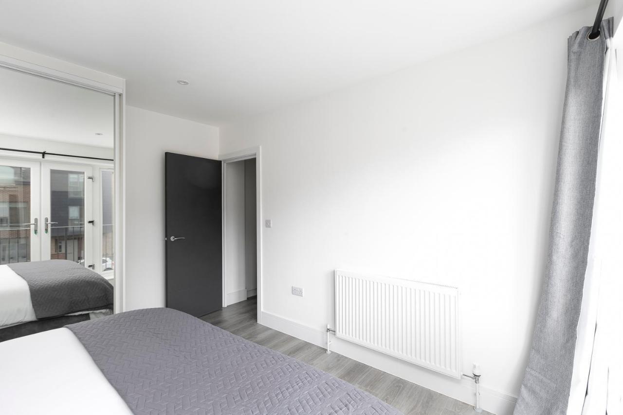 Skyvillion - London Enfield Chase Apartments With Parking & Wifi Zewnętrze zdjęcie
