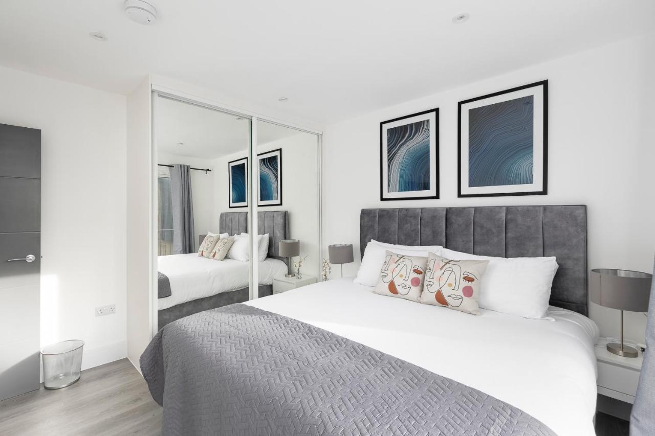 Skyvillion - London Enfield Chase Apartments With Parking & Wifi Zewnętrze zdjęcie