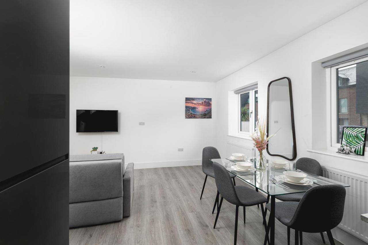 Skyvillion - London Enfield Chase Apartments With Parking & Wifi Zewnętrze zdjęcie