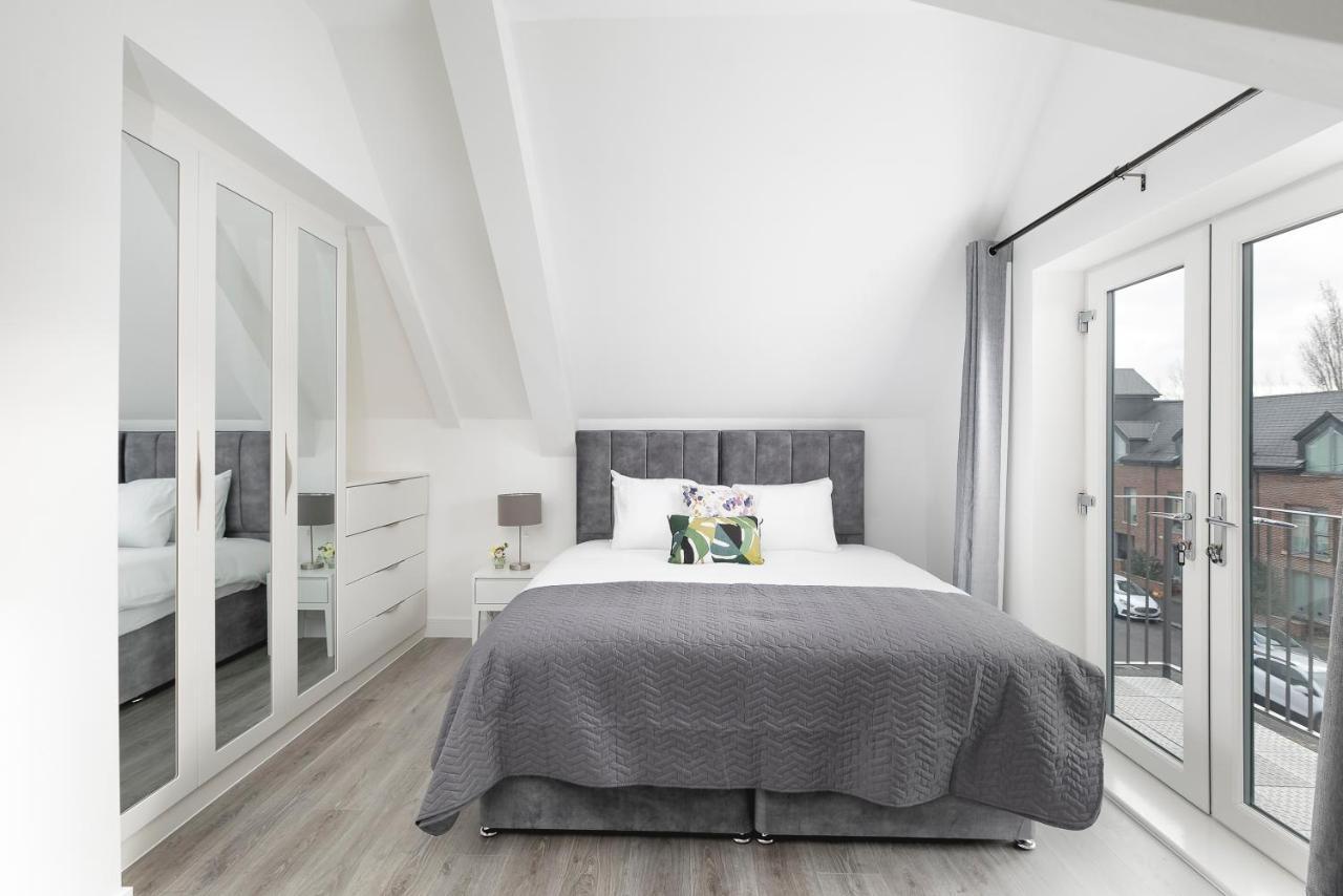 Skyvillion - London Enfield Chase Apartments With Parking & Wifi Zewnętrze zdjęcie