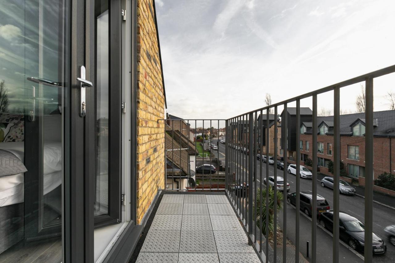 Skyvillion - London Enfield Chase Apartments With Parking & Wifi Zewnętrze zdjęcie