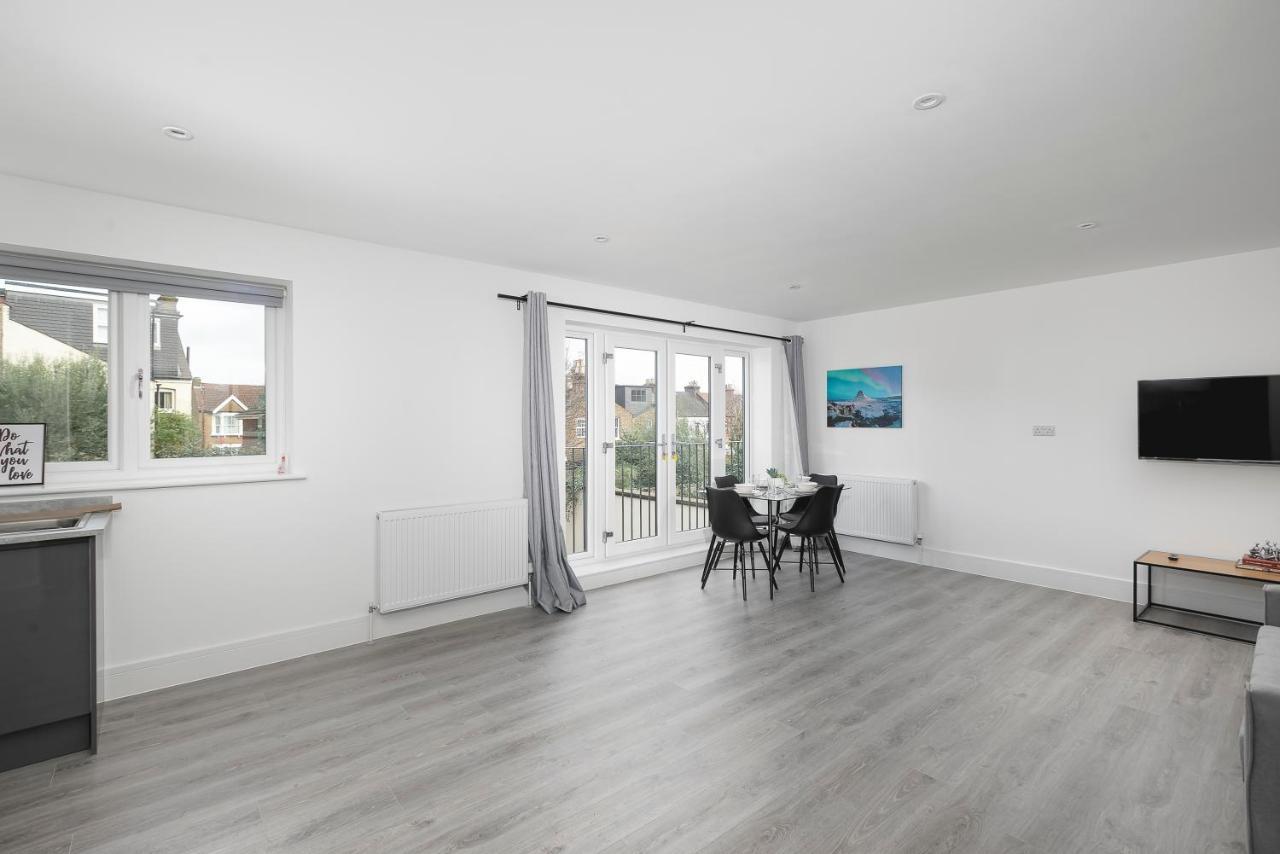Skyvillion - London Enfield Chase Apartments With Parking & Wifi Zewnętrze zdjęcie