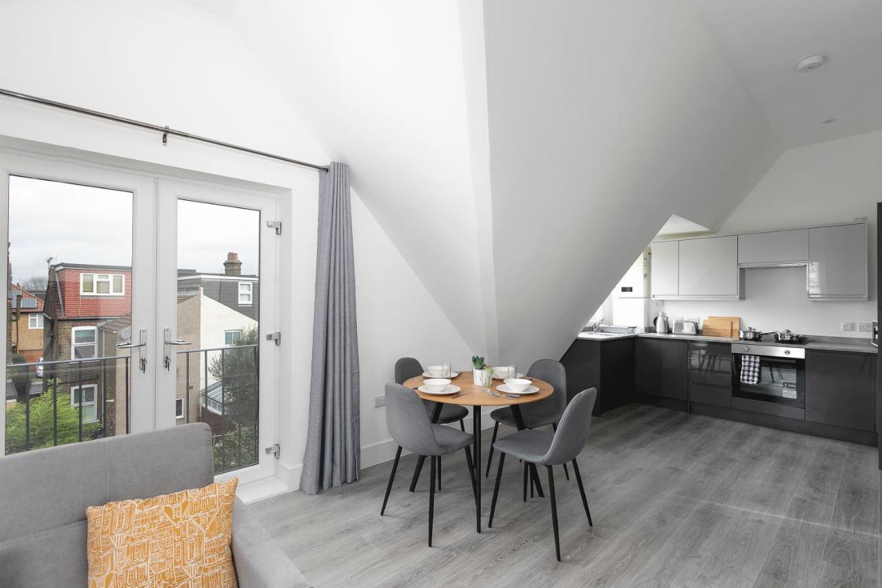 Skyvillion - London Enfield Chase Apartments With Parking & Wifi Zewnętrze zdjęcie