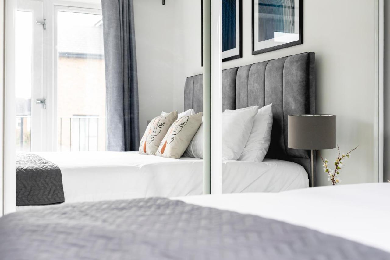 Skyvillion - London Enfield Chase Apartments With Parking & Wifi Zewnętrze zdjęcie