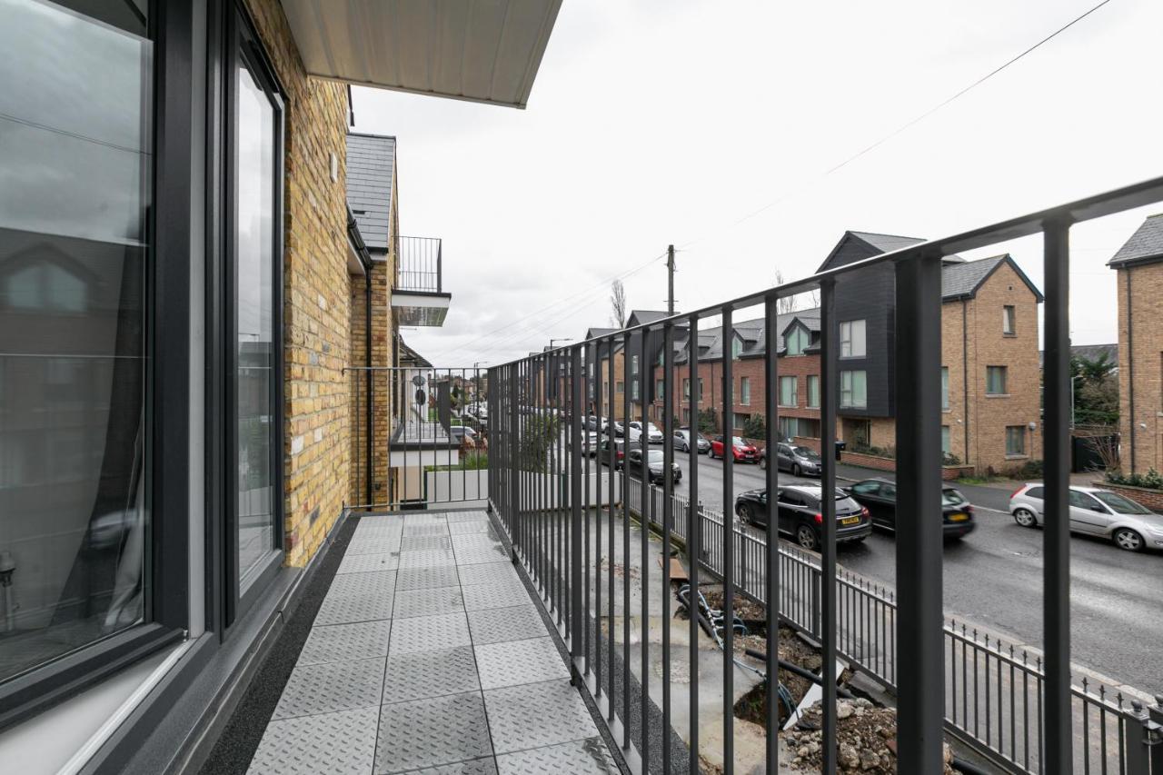 Skyvillion - London Enfield Chase Apartments With Parking & Wifi Zewnętrze zdjęcie