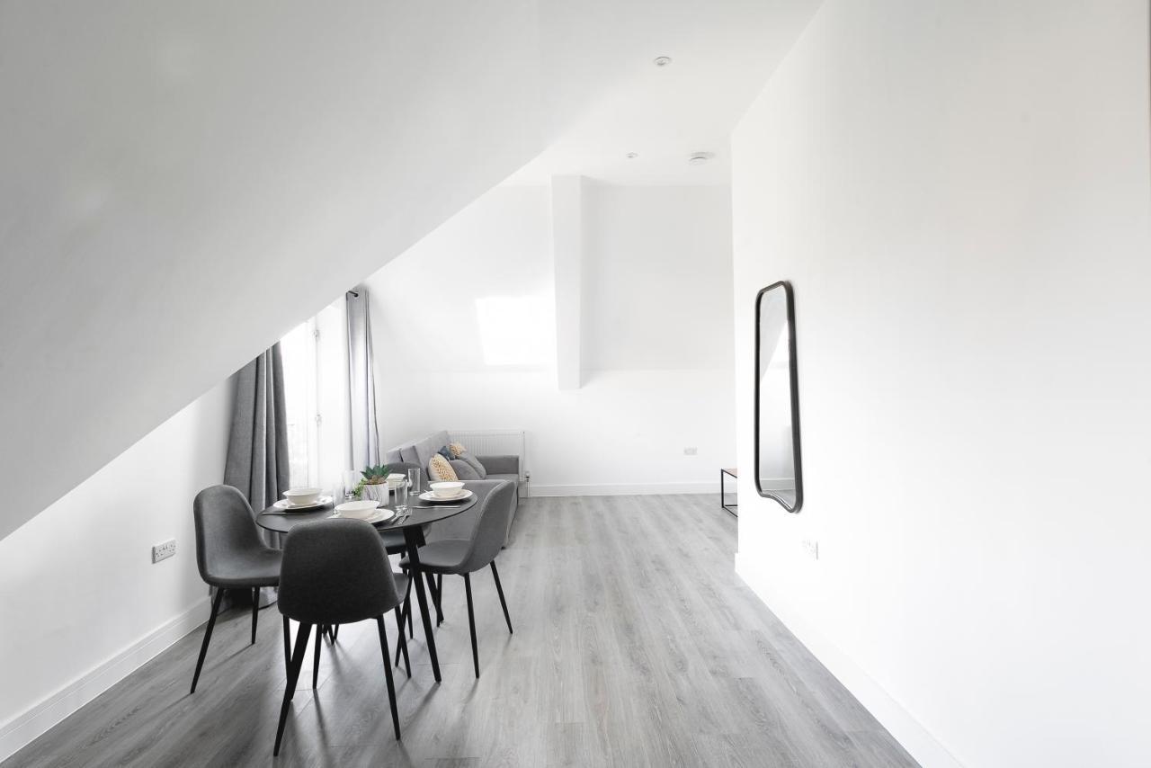 Skyvillion - London Enfield Chase Apartments With Parking & Wifi Zewnętrze zdjęcie