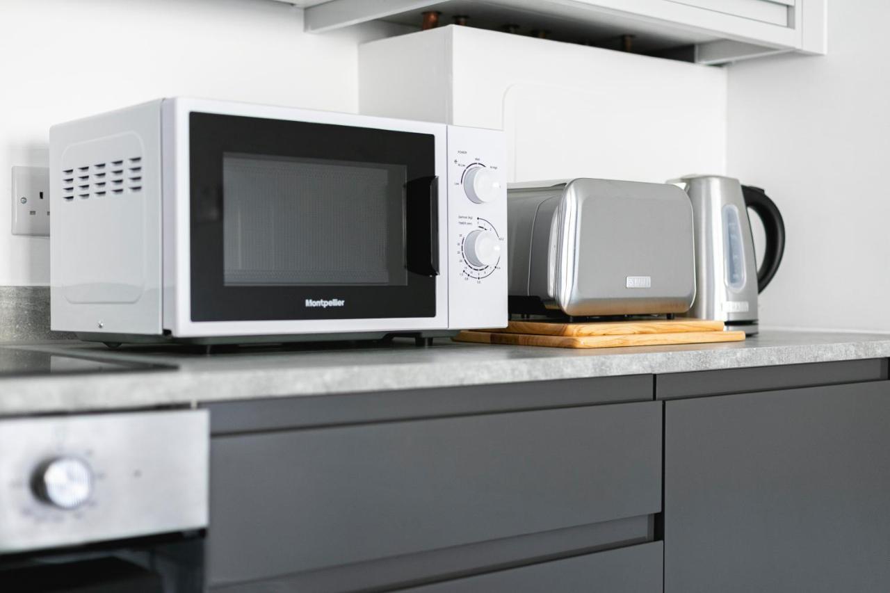 Skyvillion - London Enfield Chase Apartments With Parking & Wifi Zewnętrze zdjęcie