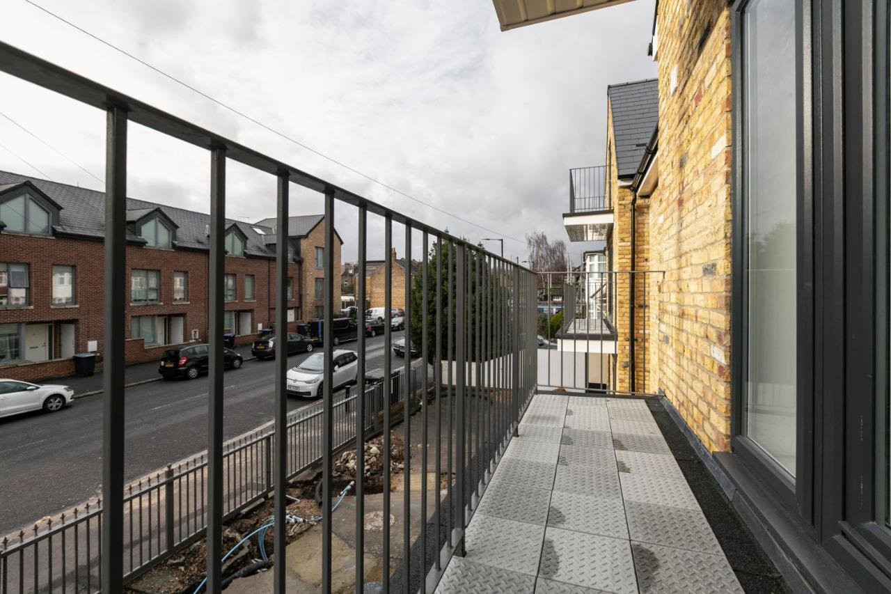 Skyvillion - London Enfield Chase Apartments With Parking & Wifi Zewnętrze zdjęcie
