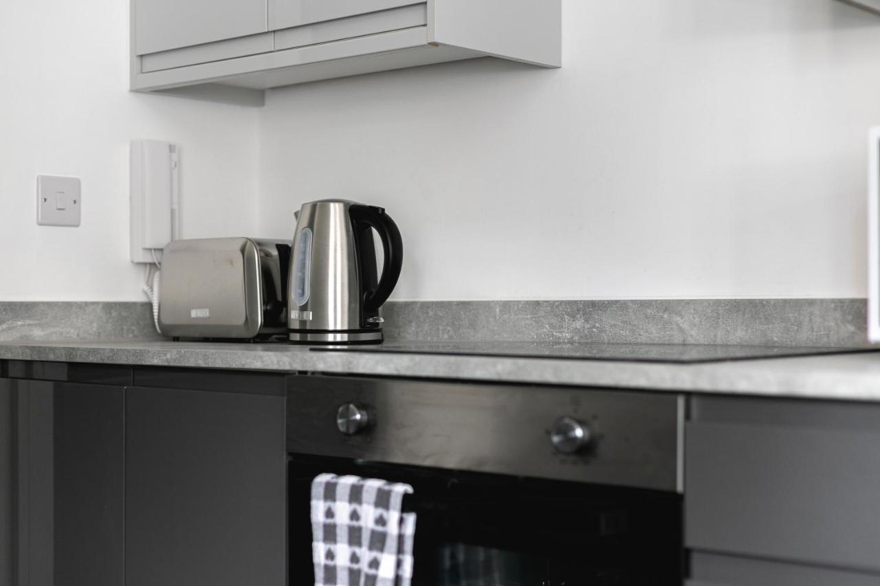 Skyvillion - London Enfield Chase Apartments With Parking & Wifi Zewnętrze zdjęcie