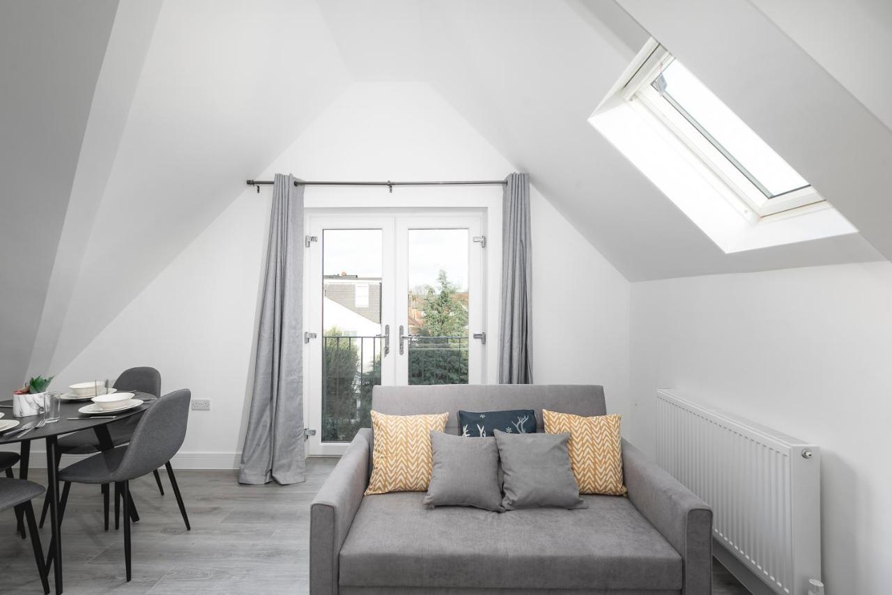 Skyvillion - London Enfield Chase Apartments With Parking & Wifi Zewnętrze zdjęcie
