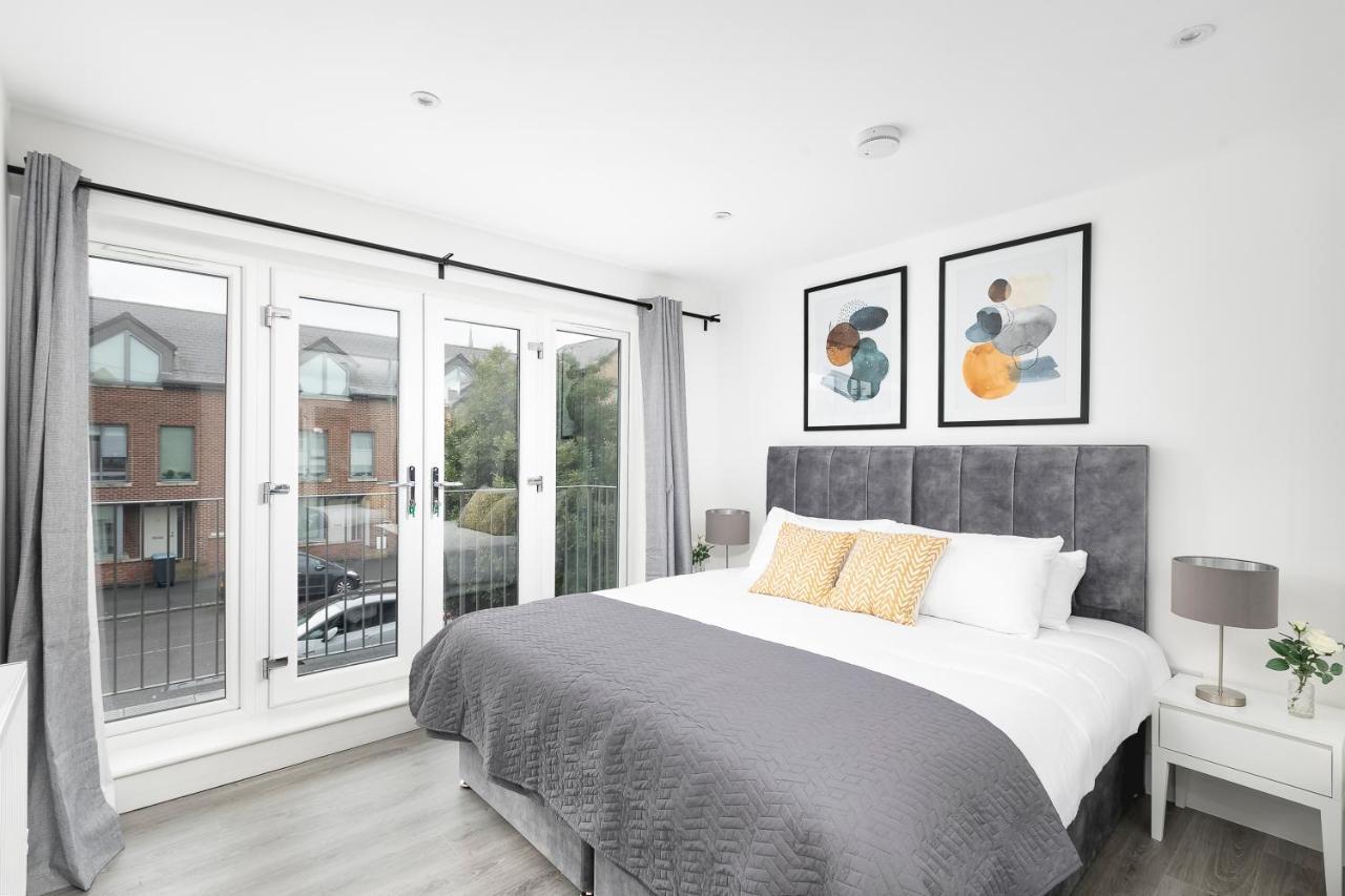 Skyvillion - London Enfield Chase Apartments With Parking & Wifi Zewnętrze zdjęcie