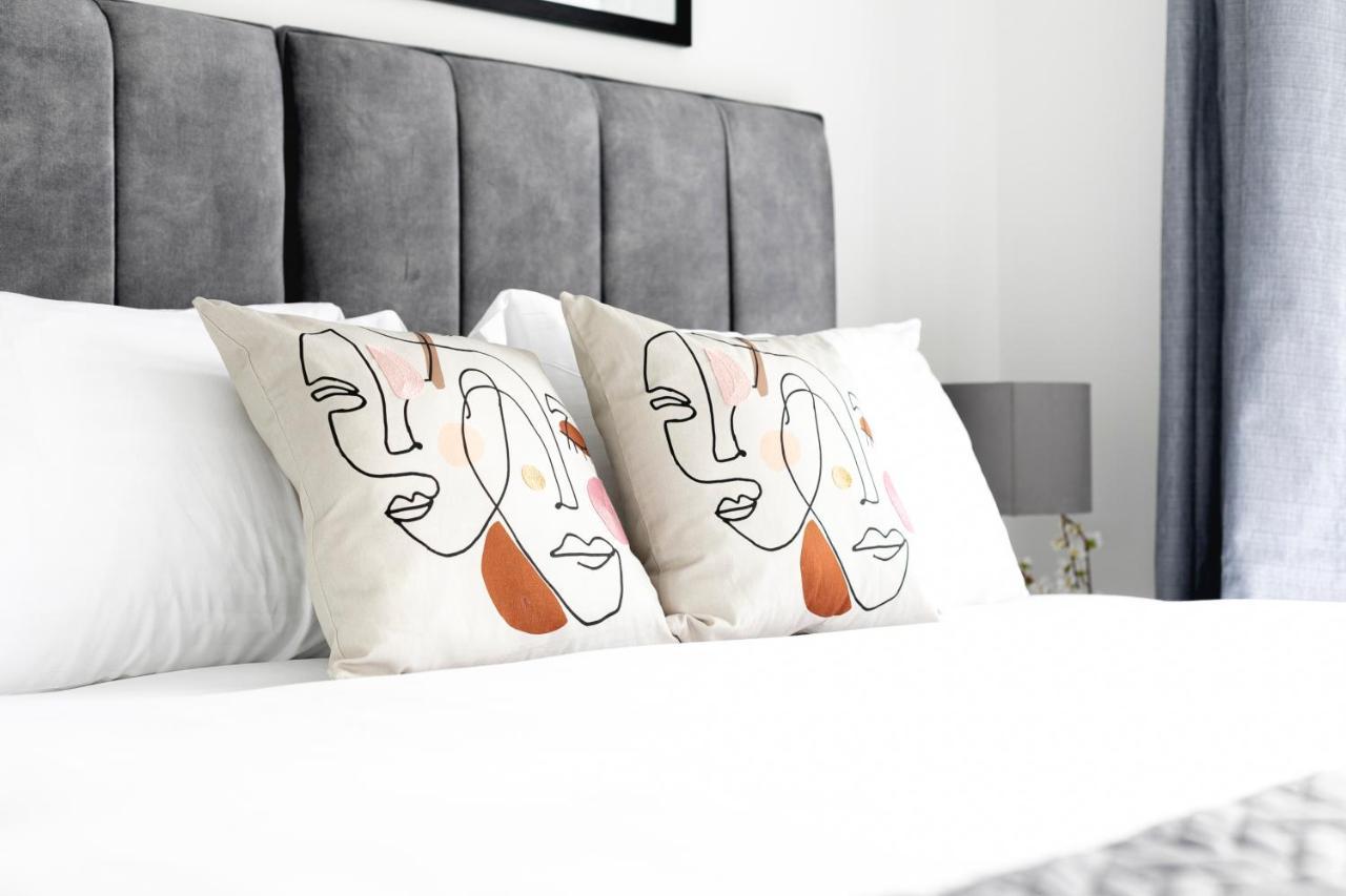 Skyvillion - London Enfield Chase Apartments With Parking & Wifi Zewnętrze zdjęcie