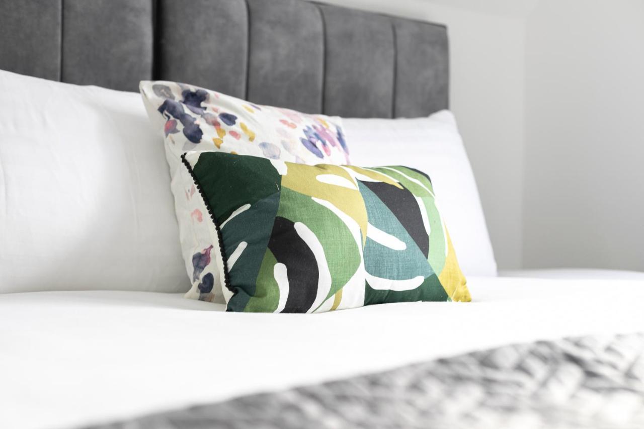 Skyvillion - London Enfield Chase Apartments With Parking & Wifi Zewnętrze zdjęcie