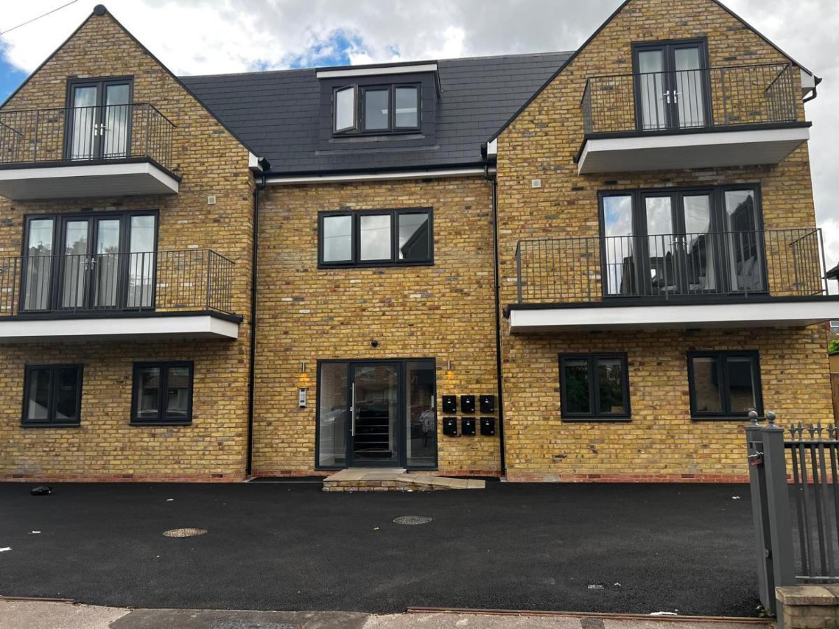 Skyvillion - London Enfield Chase Apartments With Parking & Wifi Zewnętrze zdjęcie